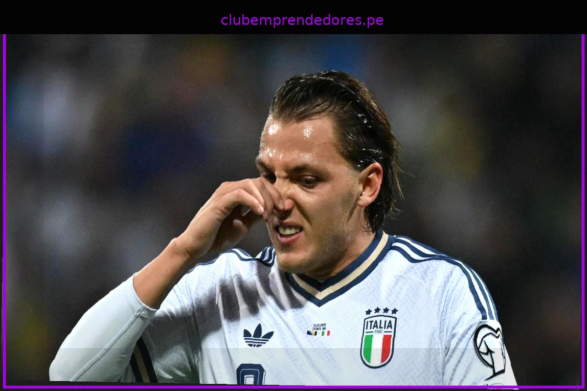 La Juve Busca un Delantero: Retegui en la Mira, Zirkzee y Sorloth Siguen en Carrera